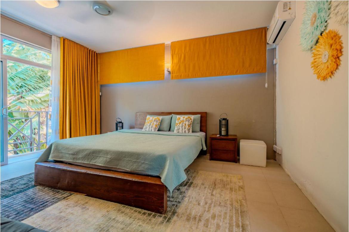 Pereybere Beach Paradise 4 Bedroom Apt Buitenkant foto
