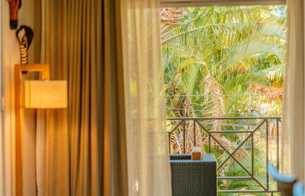 Pereybere Beach Paradise 4 Bedroom Apt Buitenkant foto